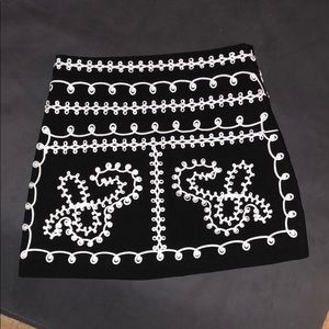 LF Millau embroidered skirt xs
